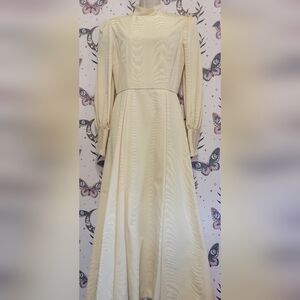 VTG 50s 60s 70s Ivory Moire Taffeta Victorian Prairie Wedding Dress Puff Button